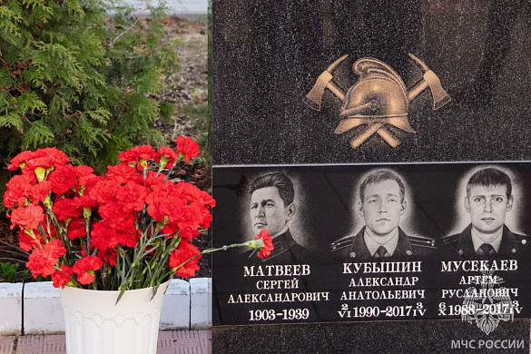 В Иванове почтили память пожарных, погибших 8 лет назад при спасении людей